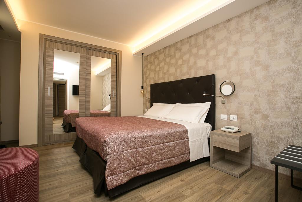 Deluxe Double or Twin Room Balcony,974709190:JPEG